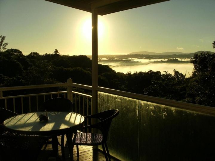 Tinaroo Sunset Retreat Bed and breakfast, Queensland - imaginea 14