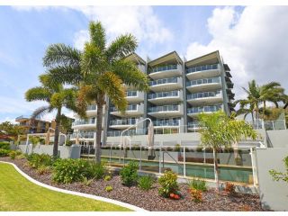 Tingeera Luxury Beachfront Apartments Aparthotel, Hervey Bay - 2