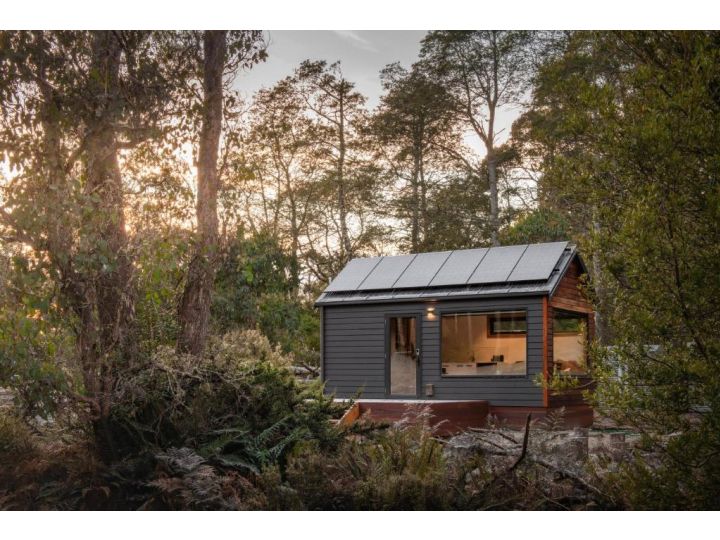 Tiny Escapes Cradle Valley Chalet, Moina - imaginea 2