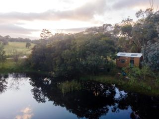 Tiny Hideaway at Cloverhills Guest house, Victoria - 1