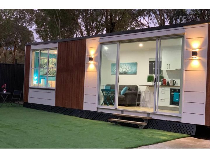 Tiny House in Belconnen 1BR Self Contained Wine Netflix Wifi Guest house, New South Wales - imaginea 2