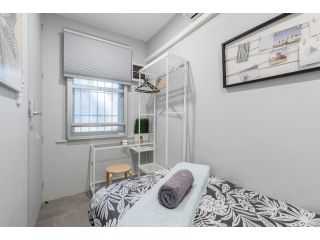 Tiny Private Single Bed With In Sydney CBD Near Train UTS DarlingHar&ICC&Chinatown 1 - ROOM ONLY Apartment, Sydney - 3