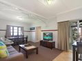 Tondio Terrace Flat 1 - Neat and tidy budget accommodation, easy walk to the beach Apartment, Gold Coast - thumb 2