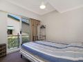 Tondio Terrace Flat 1 - Neat and tidy budget accommodation, easy walk to the beach Apartment, Gold Coast - thumb 3