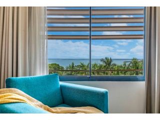 'Top Horizons' Resort style Stay with Pool & Ocean Views Apartment, Darwin - 3