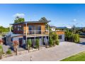 Top Of The Bay-Modern Home With Spectacular Views Guest house, St Helens - thumb 7