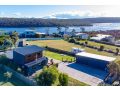 Top Of The Bay-Modern Home With Spectacular Views Guest house, St Helens - thumb 2