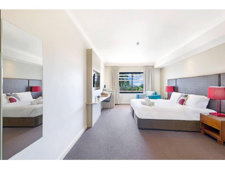 Towering Palms, A Dual Key Resort-style Pool Stay Apartment, Darwin - imaginea 16