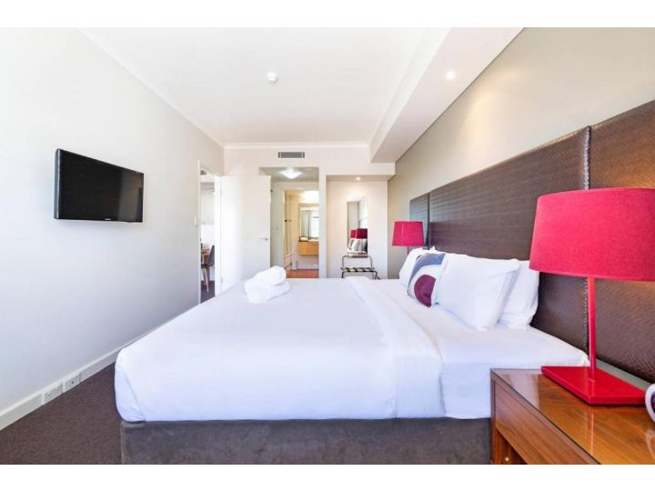 Towering Palms, A Dual Key Resort-style Pool Stay Apartment, Darwin - imaginea 12