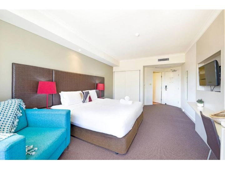 Towering Palms, A Dual Key Resort-style Pool Stay Apartment, Darwin - imaginea 13