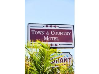 Town and Country Motel Hotel, Sydney - 2