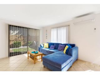 Townhouse in the heart of Port Stephens Villa, Salamander Bay - 1