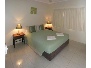 Tradewinds McLeod Holiday Apartments Aparthotel, Cairns - 4