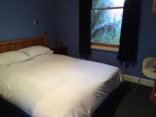 Tramway Cottage Guest house, Strahan - 1
