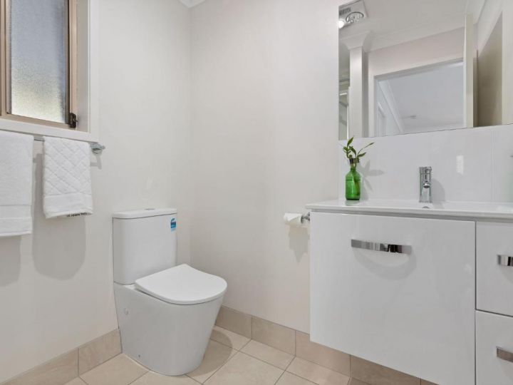 Tranquil Affordable and Pet Friendly 2 Bed 2 Bath Apartment Close to the Water Guest house, Sanctuary Point - imaginea 10