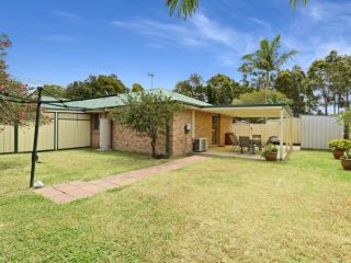Tranquil Affordable and Pet Friendly 2 Bed 2 Bath Apartment Close to the Water Guest house, Sanctuary Point - 1