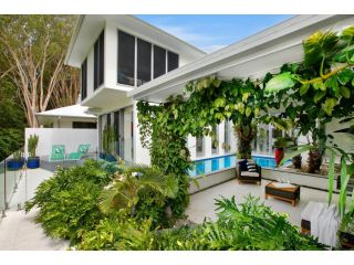 Tranquil Waters: Luxury Retreat in Oceans Edge Guest house, Palm Cove - 2