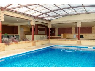 Tranquility in Mandurah with a Pool Guest house, Mandurah - 2