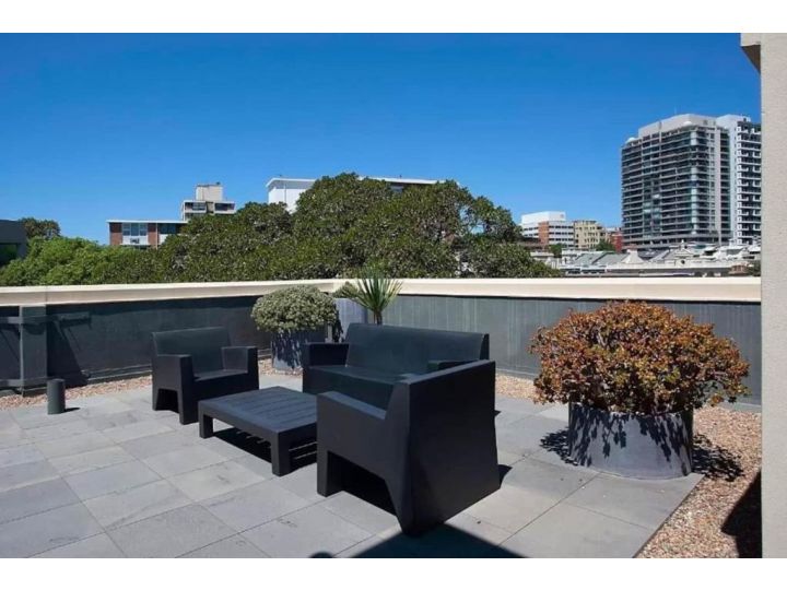 TREETOP RETREAT With Rooftop BBQ and Swimming Pool Apartment, Sydney - imaginea 20