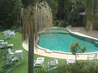 Treetops Lakeside Apartments Guest house, Byron Bay - 1