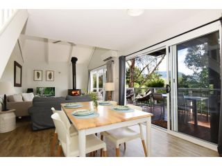 Treetops - Newly renovated, in the village! Guest house, Kangaroo Valley - 1