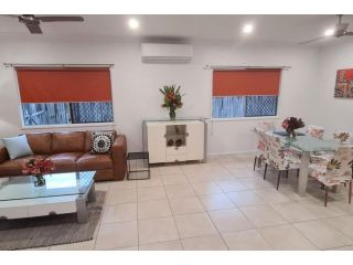 Trendy 4 bedroom in Fairfield Waters Guest house, Townsville - 5