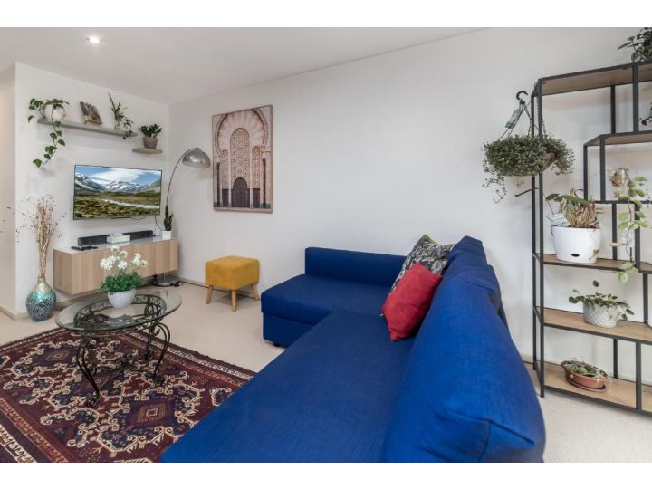 Trendy Braddon 1-Bed Apartment with Lush Courtyard Apartment, Canberra - imaginea 3