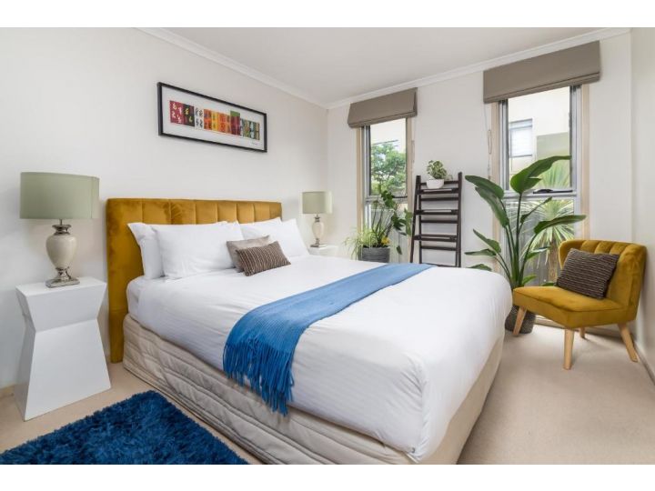 Trendy Braddon 1-Bed Apartment with Lush Courtyard Apartment, Canberra - imaginea 9