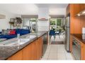 Trendy Braddon 1-Bed Apartment with Lush Courtyard Apartment, Canberra - thumb 8