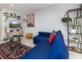 Trendy Braddon 1-Bed Apartment with Lush Courtyard Apartment, Canberra - thumb 3