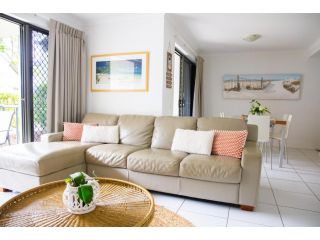 Tropical Getaway in 2 Bedroom Unit in 4 star Resort Apartment, Noosaville - 3