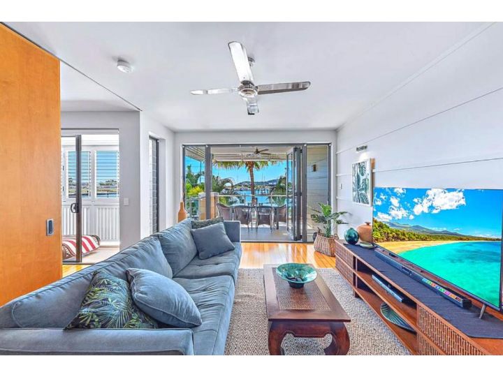 Tropical Marina Lifestyle at The Port of Airlie Apartment, Airlie Beach - imaginea 6