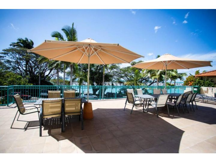 Tropical Oasis, Million Dollar Views, 2 Pools Apartment, Cannonvale - imaginea 17