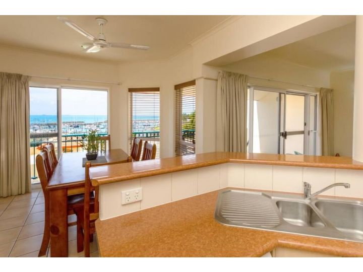 Tropical Oasis, Million Dollar Views, 2 Pools Apartment, Cannonvale - imaginea 9
