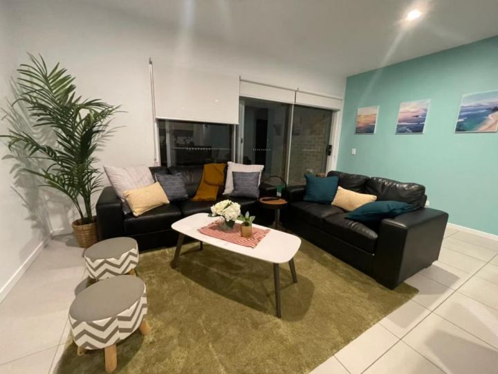 Tropical Ocean Vibe Holiday House in Strathpine Guest house, Queensland - imaginea 4