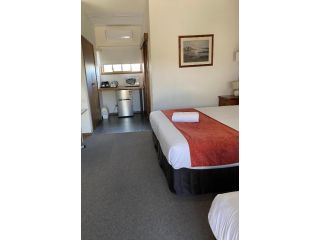 Tudor House Motel Hotel, Shepparton - 5