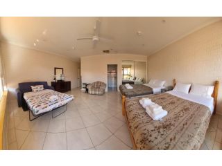 Tuggeranong Shortstay - Family Special Apartment, New South Wales - 2