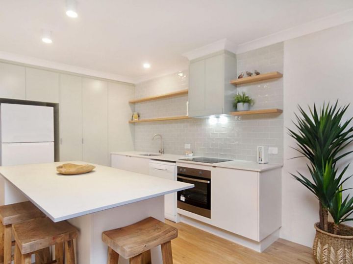 Tumut Unit 2 - Great unit in a central location to beaches, clubs and shopping Wi-Fi included Apartment, Coolangatta - imaginea 5