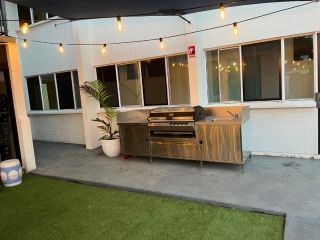 Twin room walking distance to Strand and Stadium! Guest house, Townsville - 3