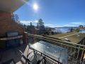 Twin Seasons 4 - Lake and Mountain Views Guest house, Jindabyne - thumb 2