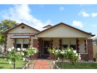 Two Cow Cottage Bed & Breakfast Bed and breakfast, South Australia - 1