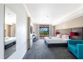 &#x27;Two of a Kind&#x27; Waterfront Resort style Living Apartment, Darwin - thumb 5