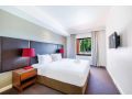 &#x27;Two of a Kind&#x27; Waterfront Resort style Living Apartment, Darwin - thumb 11