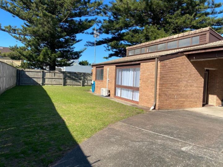 Two Pines Beach Cottage Guest house, Gerringong - imaginea 9