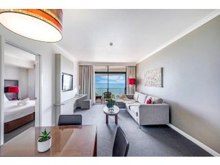Two Private Oceanview Suites with Resort Pool Apartment, Darwin - 2