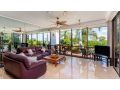 Two Storey Unit With Breathtaking Views Guest house, Queensland - thumb 3