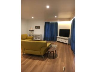 Twodogfolly at Creeklands Apartment, Armidale - 5