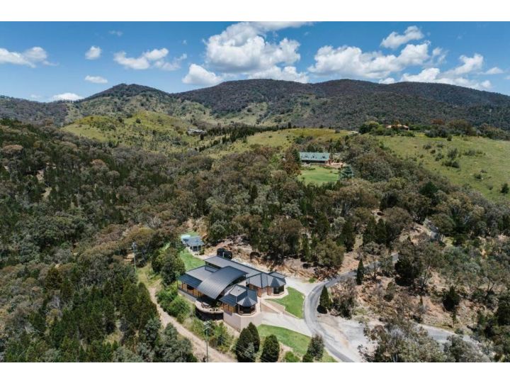 &#x27;Tyalla Lodge&#x27; Unique Luxe Design in the Mountains Guest house, Mudgee - imaginea 4