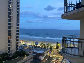 U1 - Relaxing â€œSeaviewâ€™sâ€ from your balcony Apartment, Gold Coast - 4