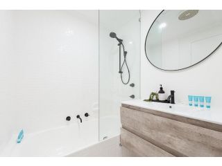 ULTIMATE BONDI LIVING Apartment, Sydney - 3